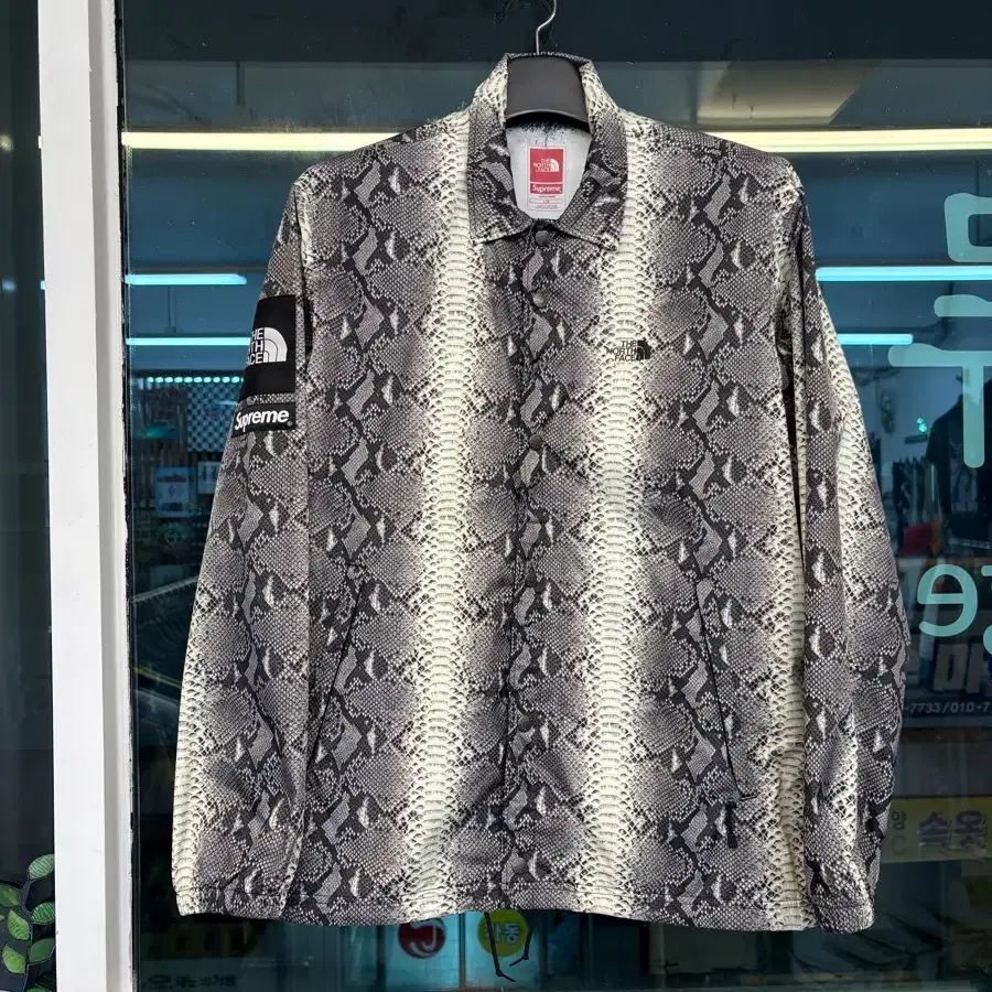 슈프림 x 노스페이스 뱀피 코치자켓 블랙 L
