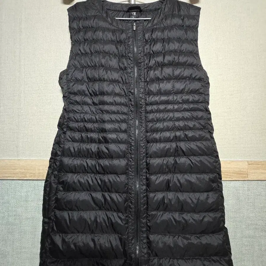 경량 패딩 조끼 검정