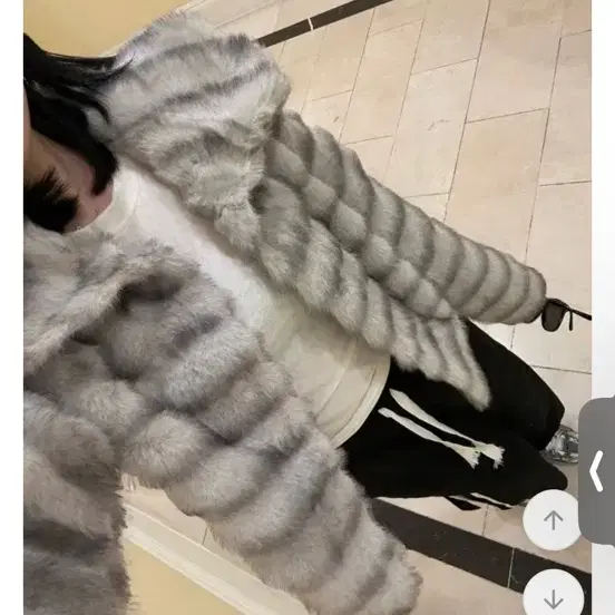 그레이 퍼 자켓