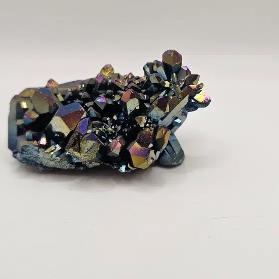 티타늄 오라 수정(Titanium Aura Quartz) 원석