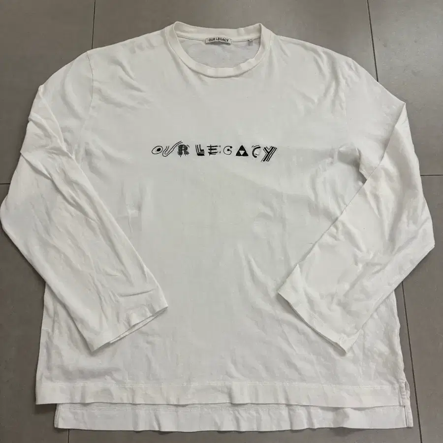 아워레가시 OUR LEGACY Box Longsleeve 로고 자수 롱슬리브 52