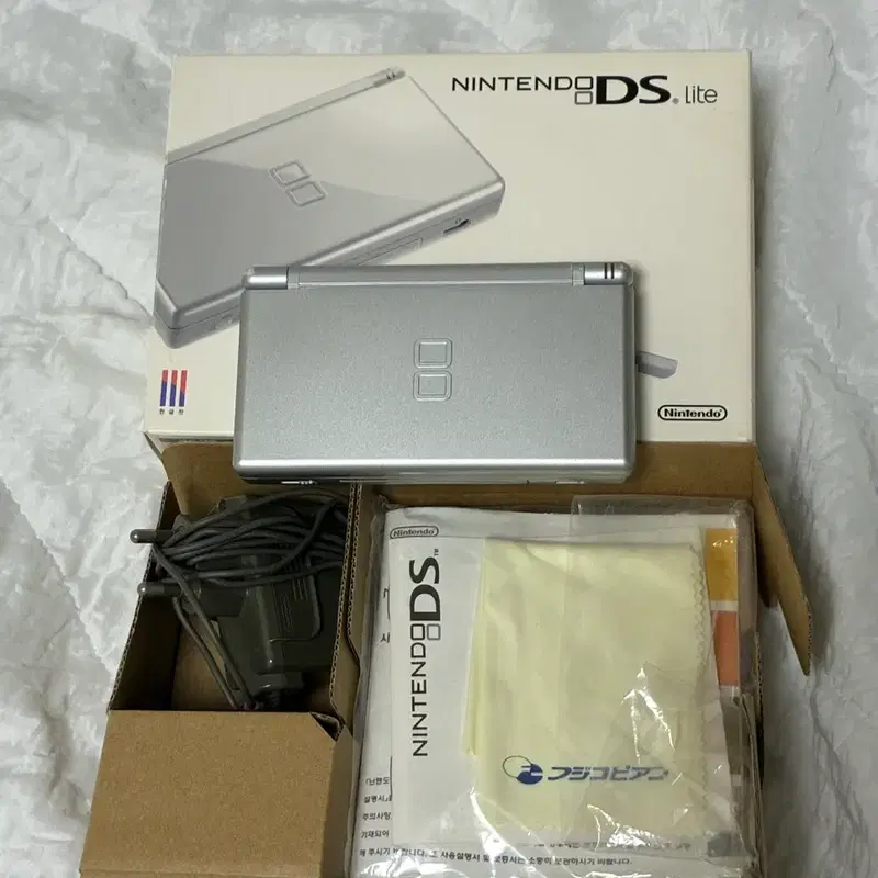 닌텐도 DS Lite 실버 한글판 정발 풀박스 판매