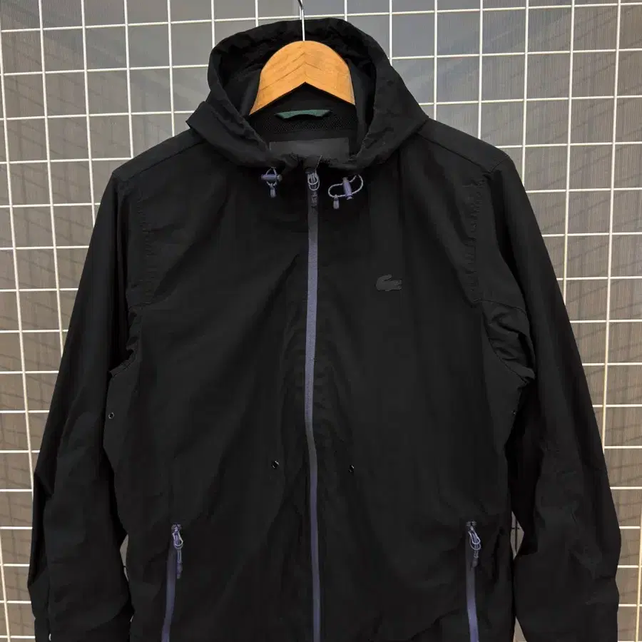 라코스테 바람막이