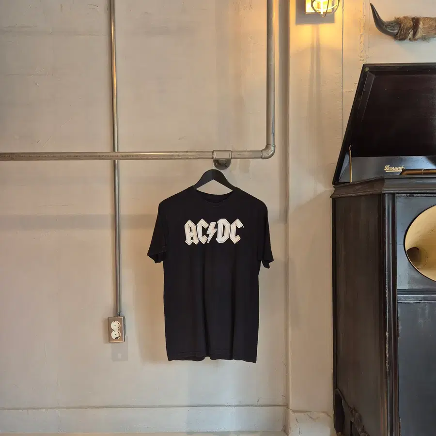 AC/DC Classic Logo Band T-Shirt 에이씨디씨 클래식 로고 밴드 티셔츠