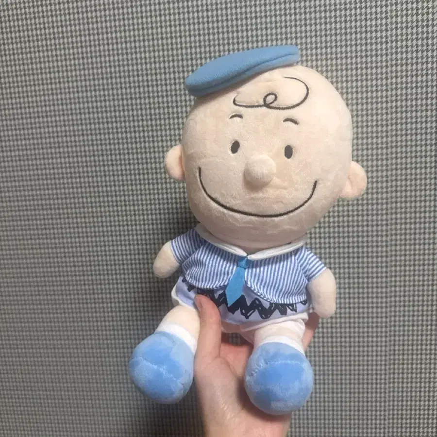 (새상품)스누피 찰리브라운 인형 중형 사이즈
