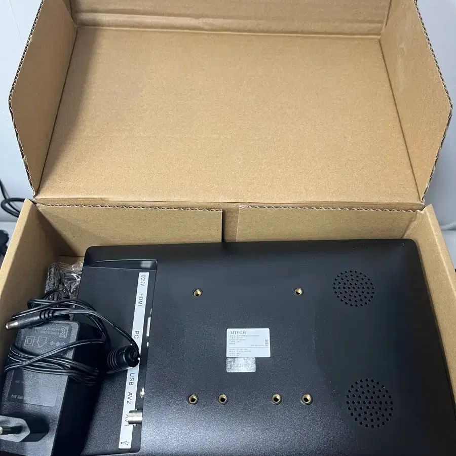 Mtech 10인치 모니터 STL-100T