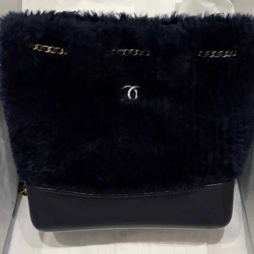 샤넬 CHANEL 가브리엘 시어링 스몰 백팩 NAVY BLUE 사진 2
