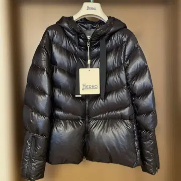[ 미사용 새상품 ] HERNO 후드 부착 다운 사이즈 40