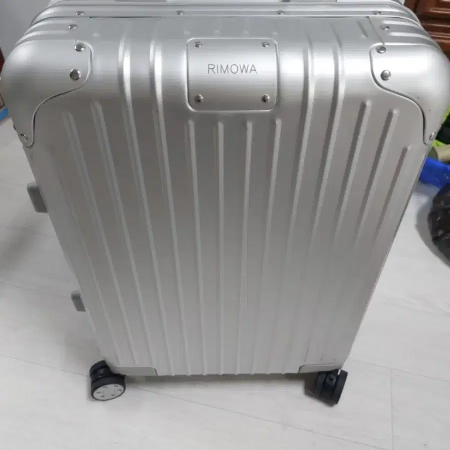 은색 여행용 캐리어 판매합니다