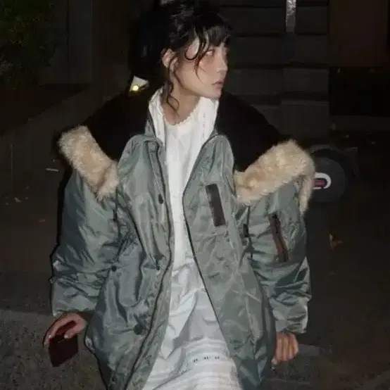 헬더 힙 덕다운 봄버 패딩 야상 카키