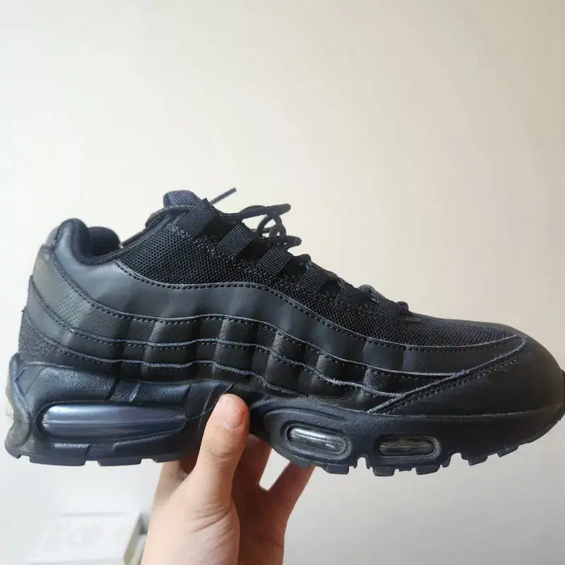 3번 착용 나이키 공홈 에어맥스 95 올블랙(빅버블) 풀박스 270mm