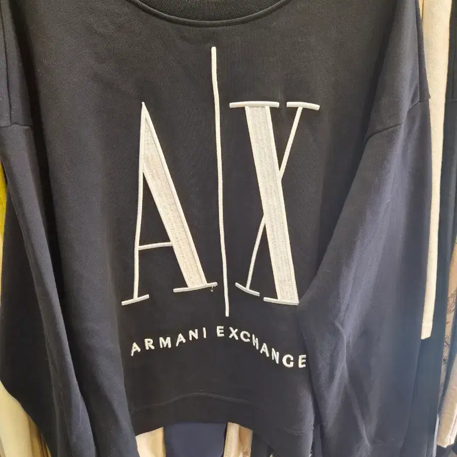 알마니 익스체인지 AX 맨투맨 블랙