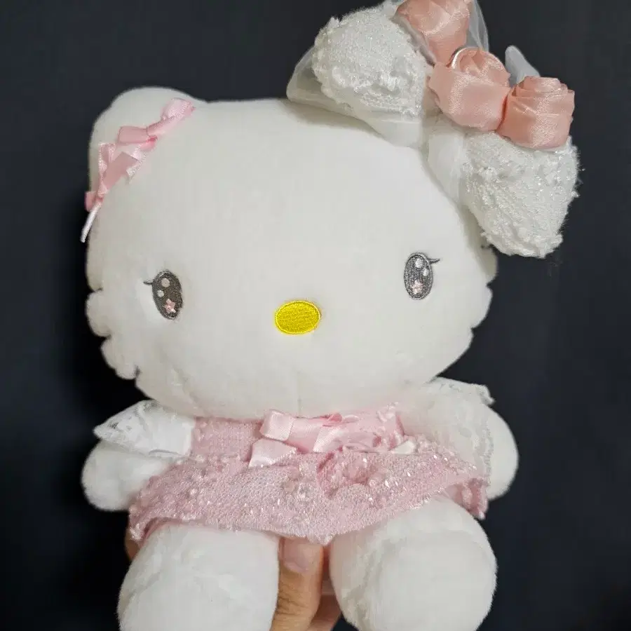 산리오 헬로키티 인형 핑크 드레스
