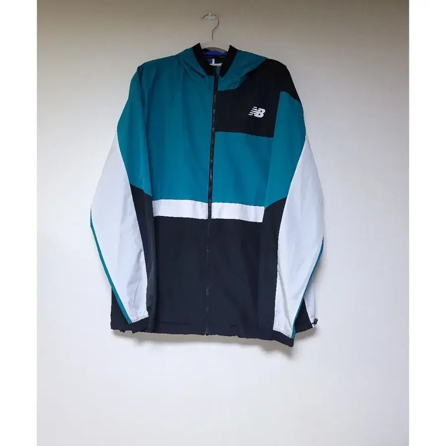 뉴발란스 바람막이 자켓 (사이즈 105/XL)