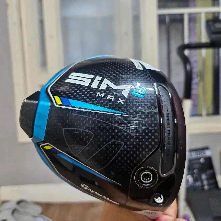 테일러메이드 SIM2 MAX 드라이버