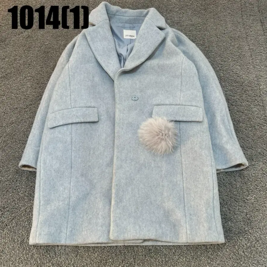ZOOC 하늘색 코트