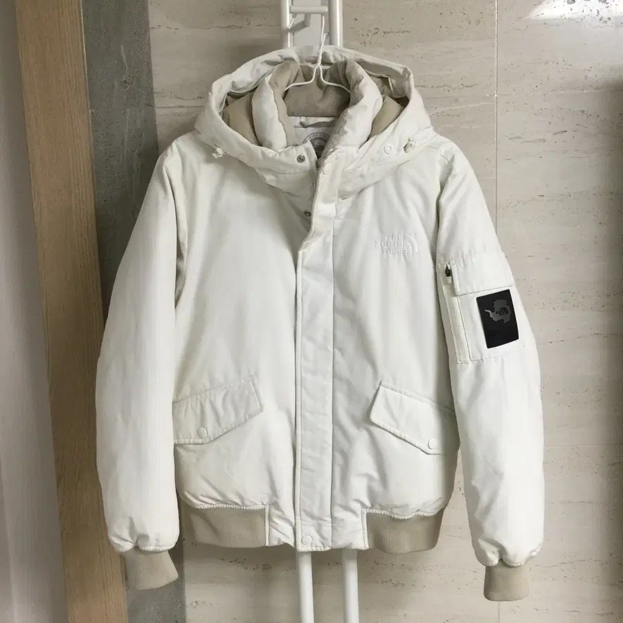노스페이스 맥머도 구스 패딩 90