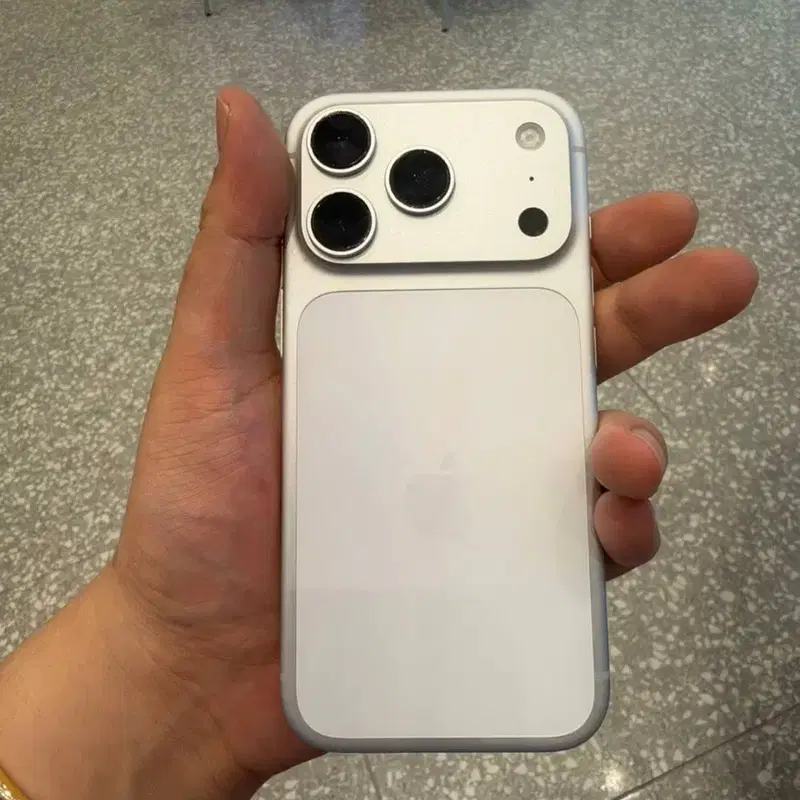 아이폰17프로 256gb 화이트실버