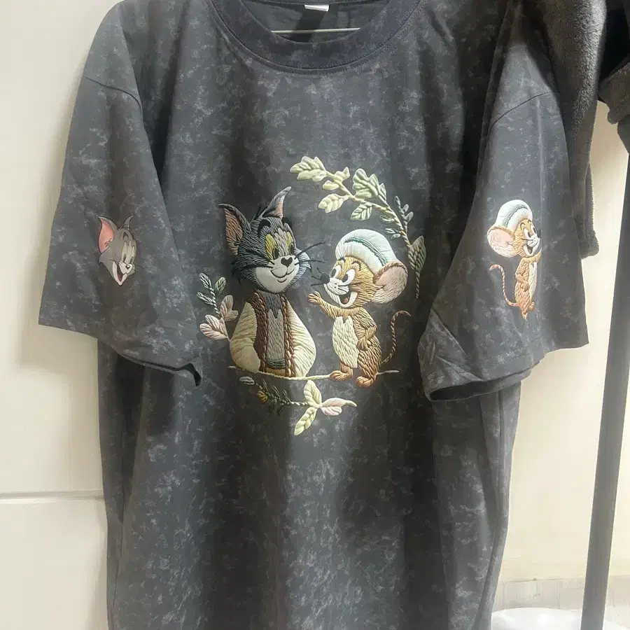 톰과 제리 티셔츠