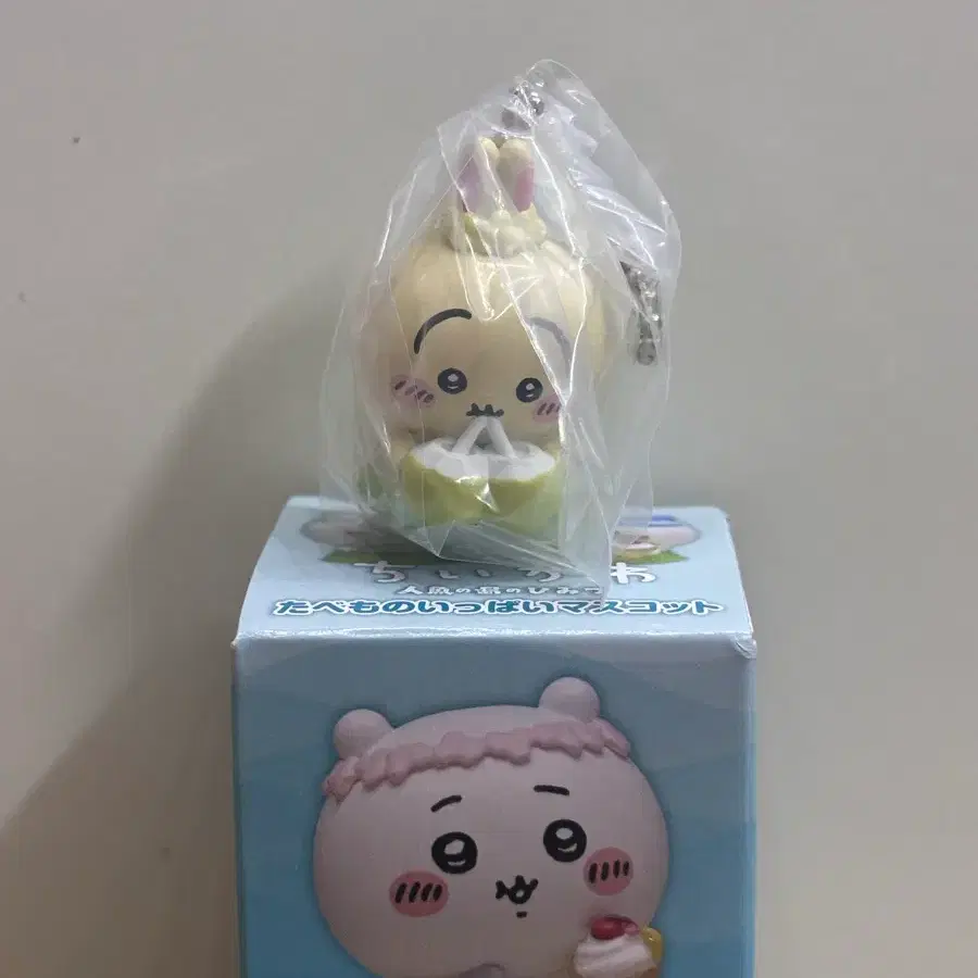 치이카와 타베모노 우사기 피규어