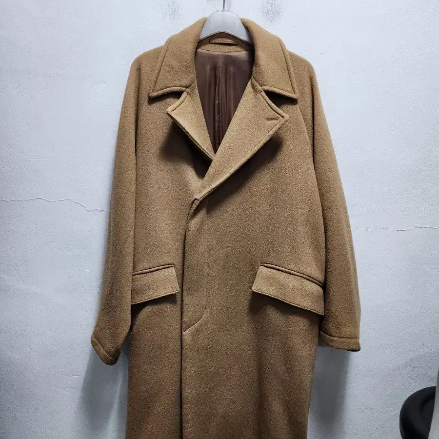 브라운야드 캐시미어 체스터필드 코트 카멜