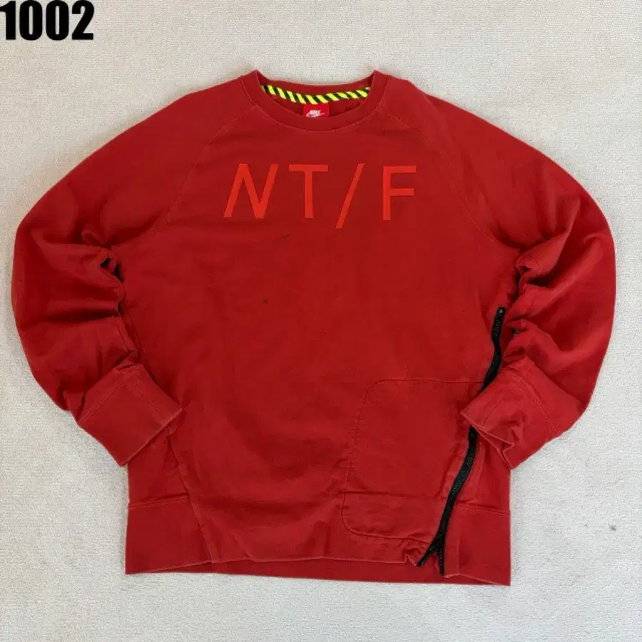 나이키 NT/F 맨투맨 레드 L
