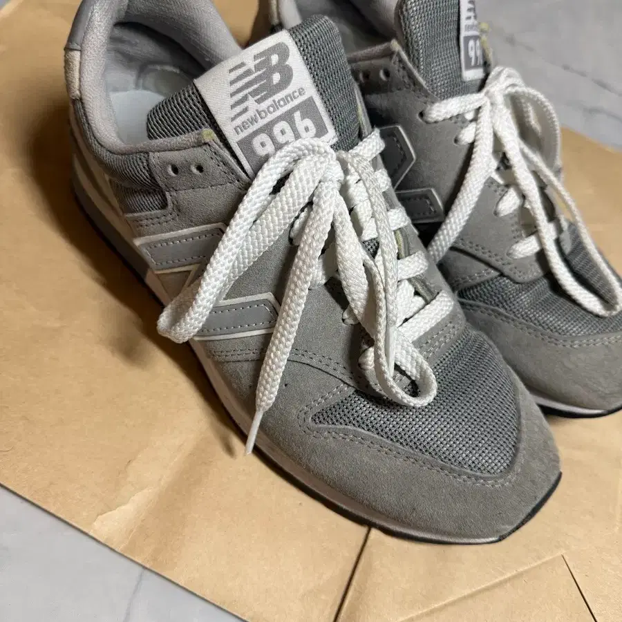 뉴발란스 996 그레이 245