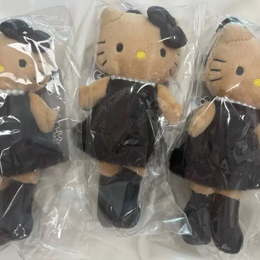 산리오 롱다리 블랙 태닝 키티 롱다리 마스코트 카라비나 키링