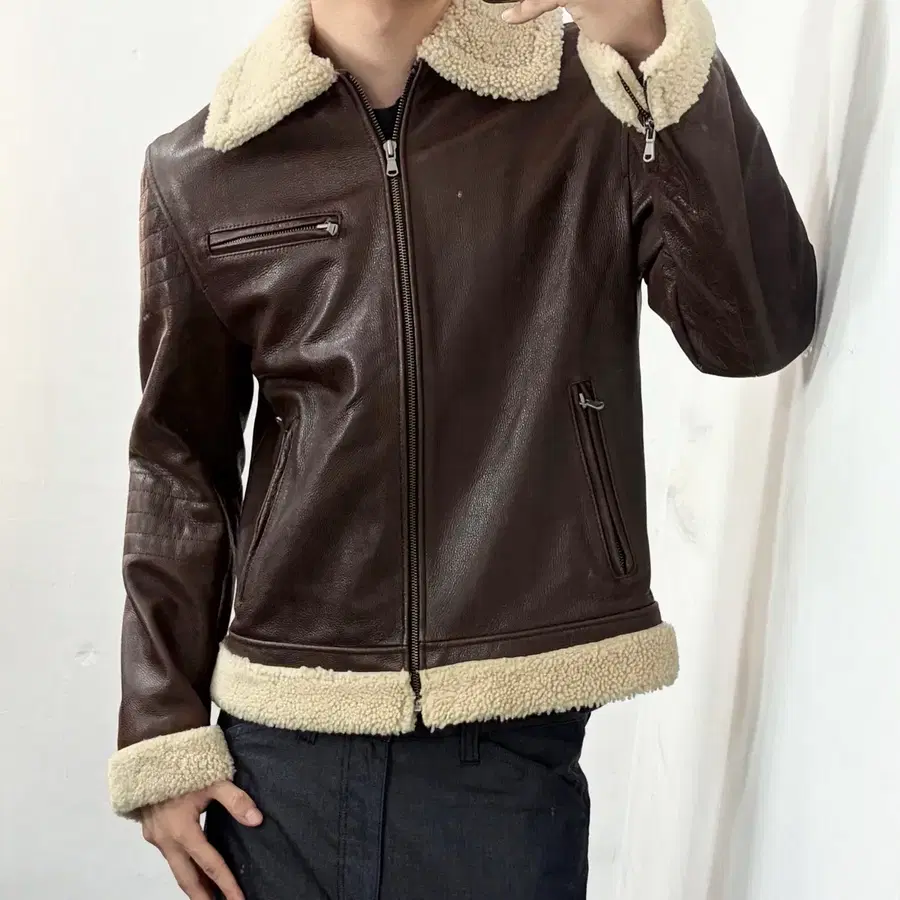 L'homme en cuir 레더 무스탕 자켓