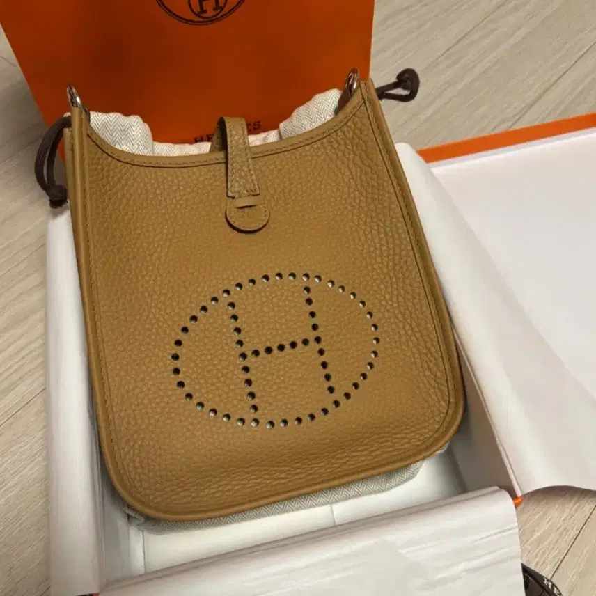 에르메스 에블린16 미니 (새상품)