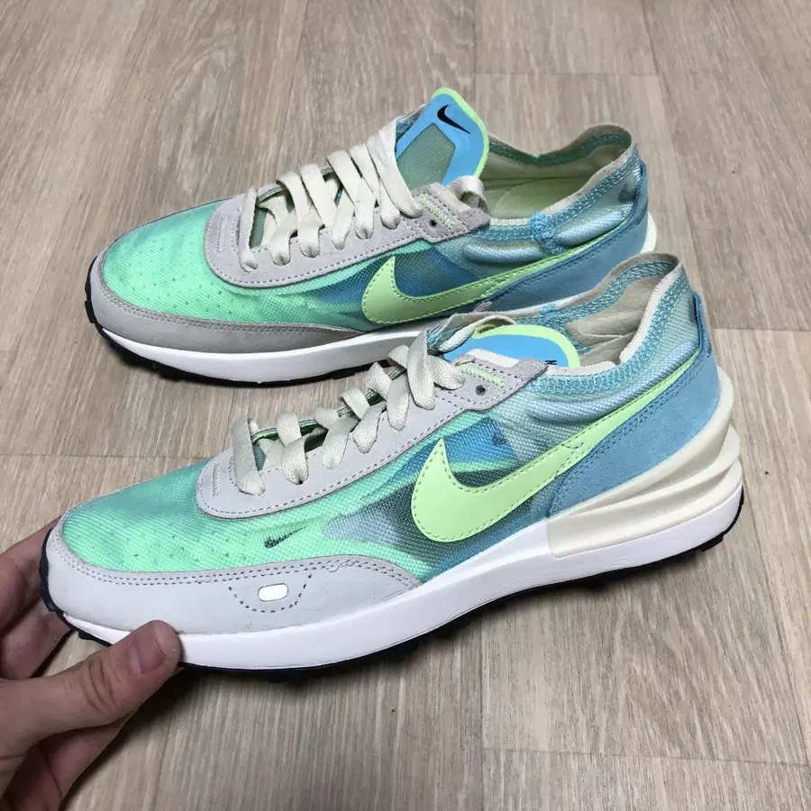 (235) 나이키 NIKE 우먼스 와플 원 블리치드 아쿠아 스니커즈 운동화