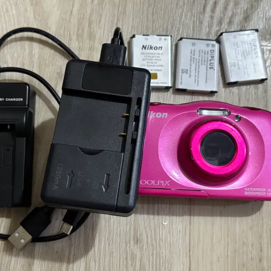 니콘 COOLPIX W100