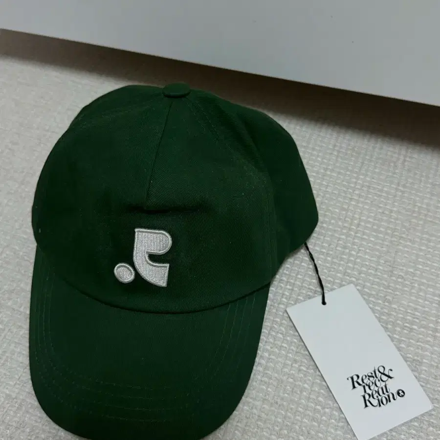 레스트앤레크레이션 HEART LOGO BALL CAP - DARK GREEN