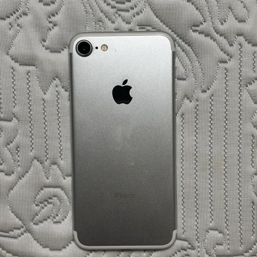 외관 A급! 아이폰 7 32GB 실버