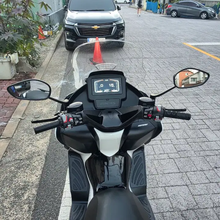 존테스125E (2025) 8