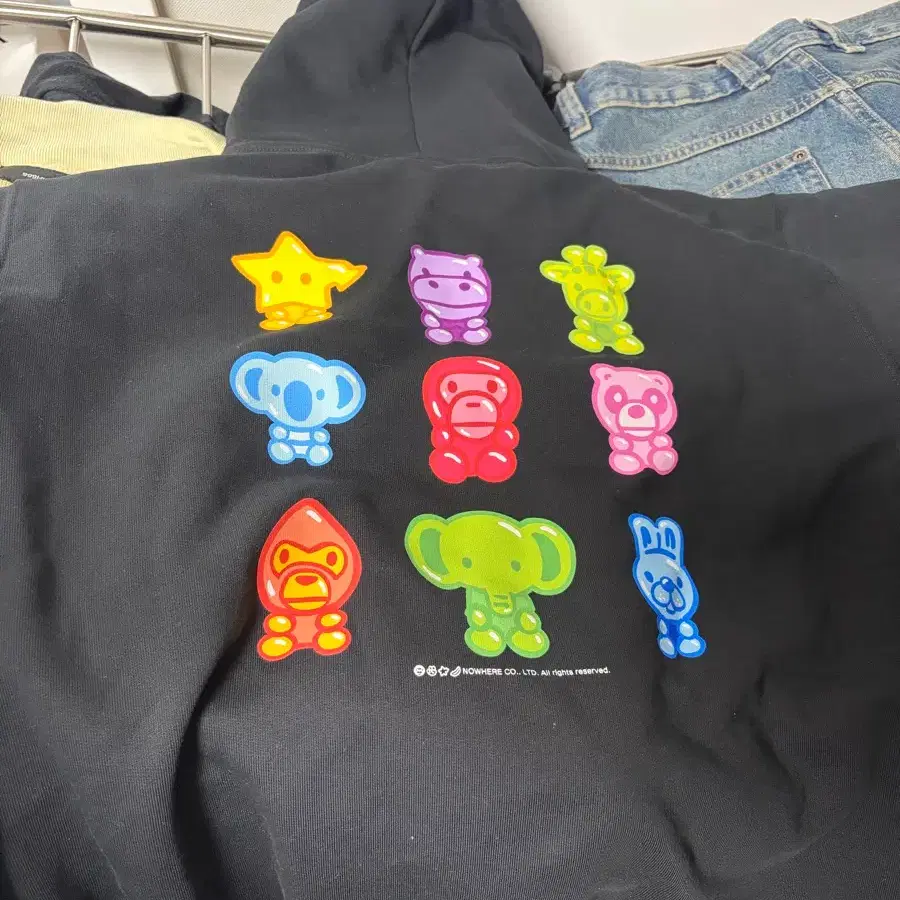 에이프 후드티