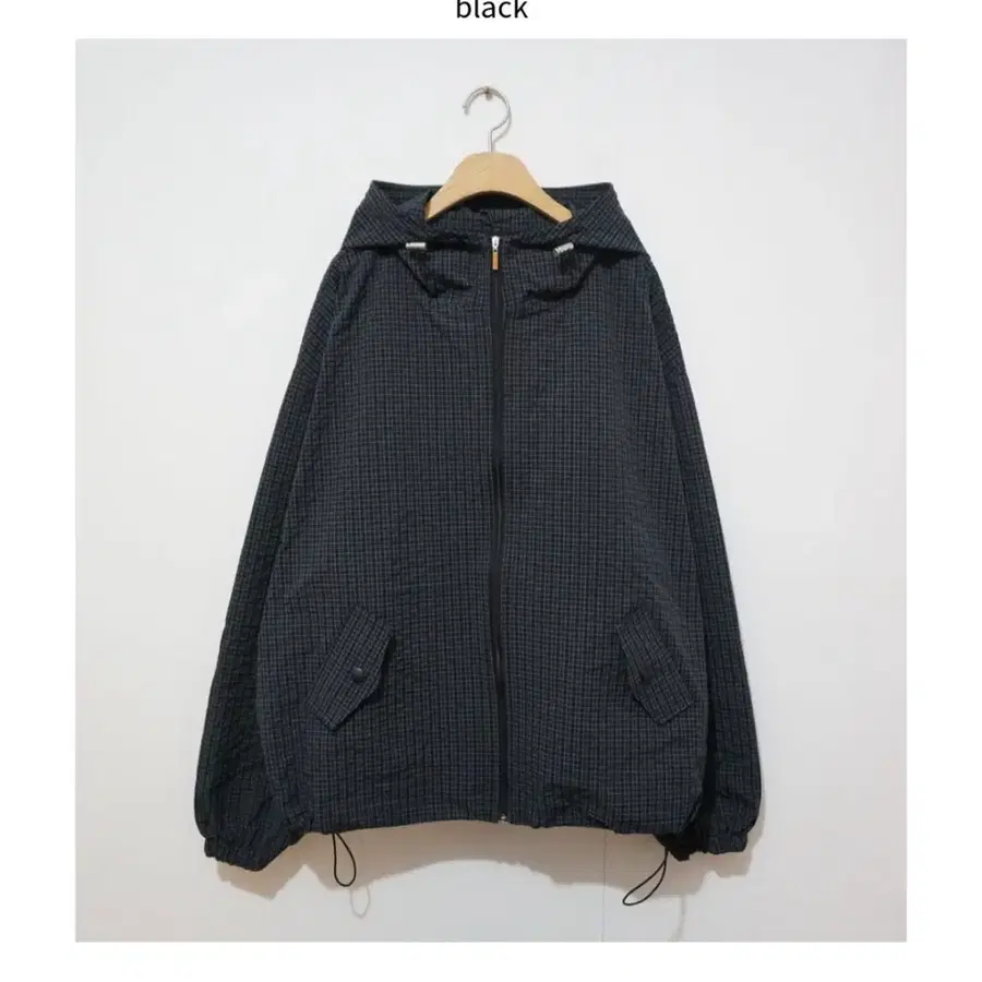 체크 윈드 자켓 블랙