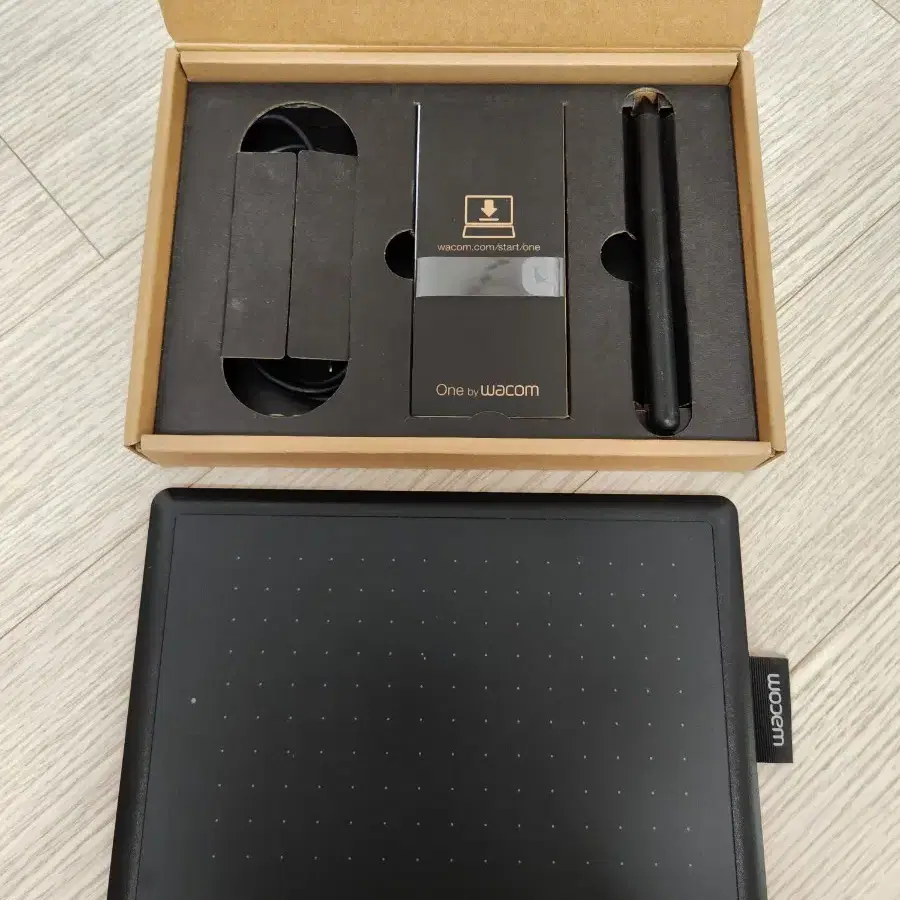 와콤 CTL-472 태블릿