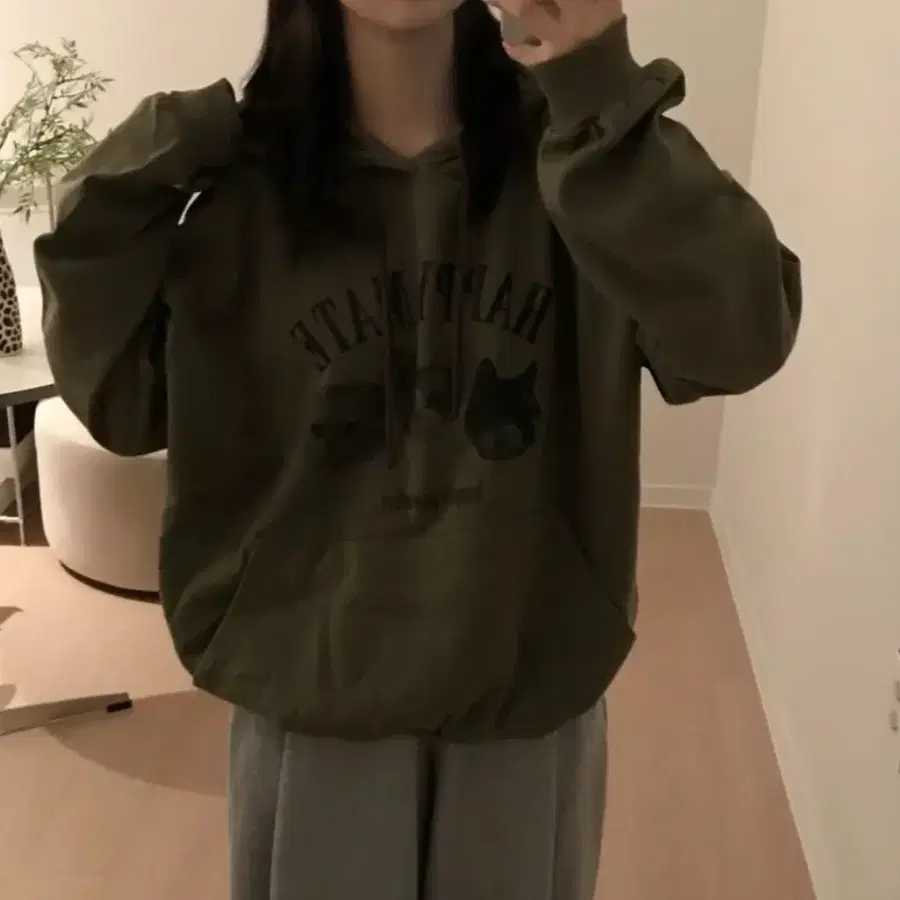 하루데이 카키 후드티