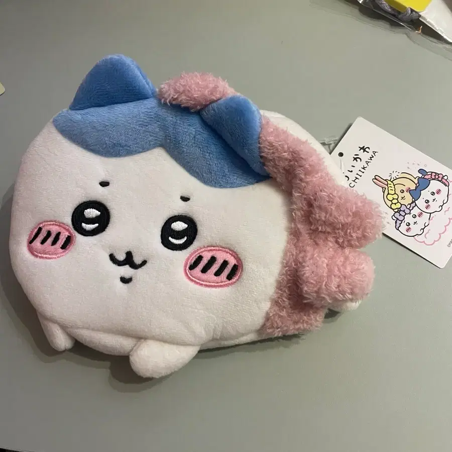 치이카와 하치와레 파우치