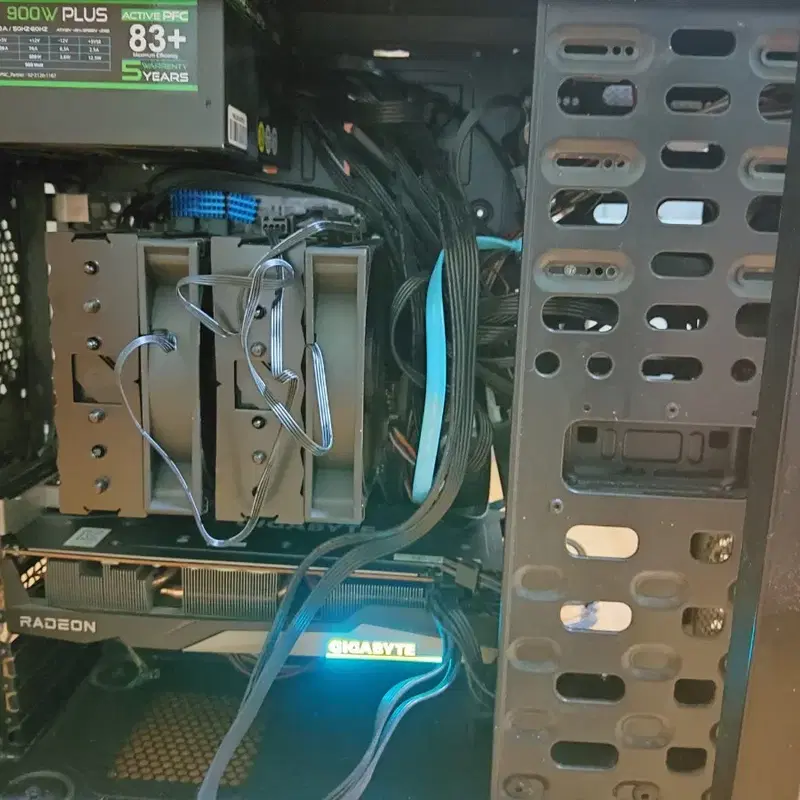 기가바이트 RX 6700 XT GAMING OC D6 12GB