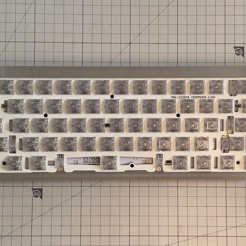 베놈60HE RGB 런처60 빌드 새상품