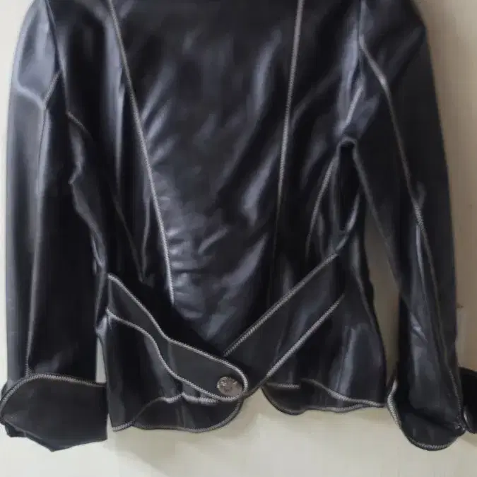 LEESNOVE 77pesmoieCOLLECTION