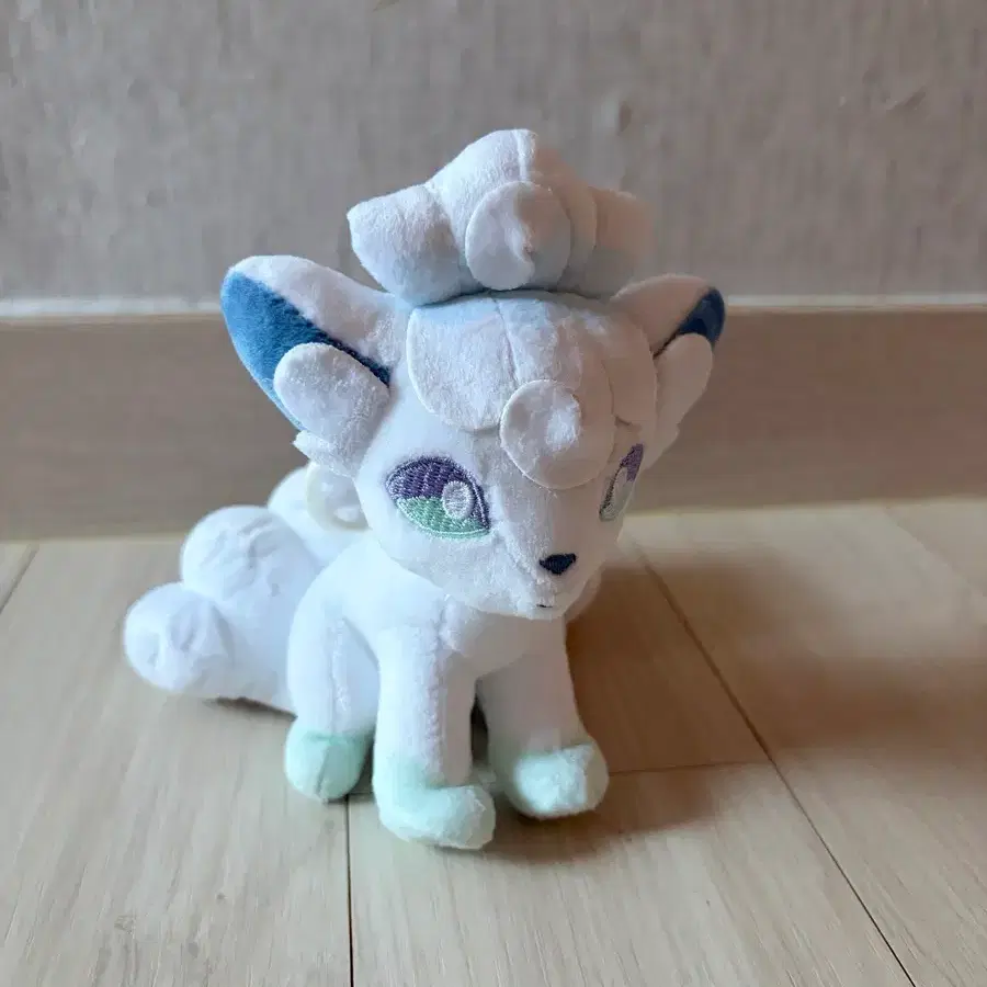 새상품)포켓몬 식스테일 13cm