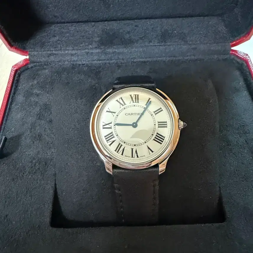 까르띠에 롱드 머스트 36mm 가죽줄 시계 사진 2