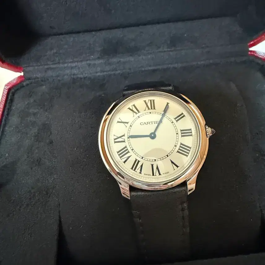 까르띠에 롱드 머스트 36mm 가죽줄 시계 사진 4