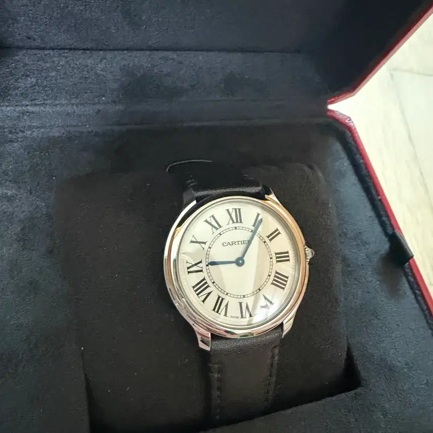 까르띠에 롱드 머스트 36mm 가죽줄 시계 사진 5