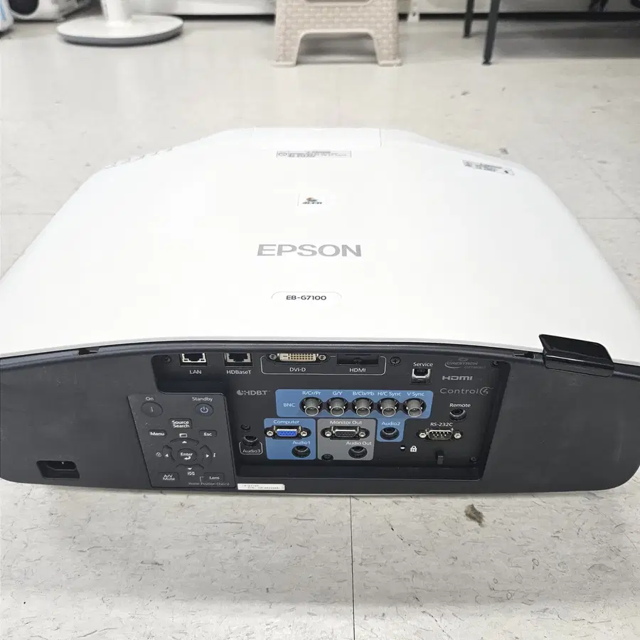 EPSON EB-G7400 프로젝터 판매합니다.