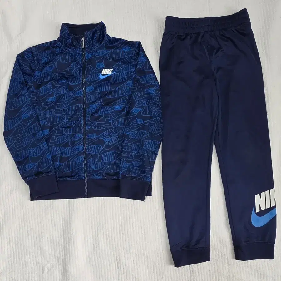 NIKE 나이키키즈 6-7y 상하복 (120정도)