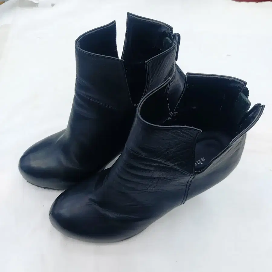 블랙 앵클 부츠 230 굽10